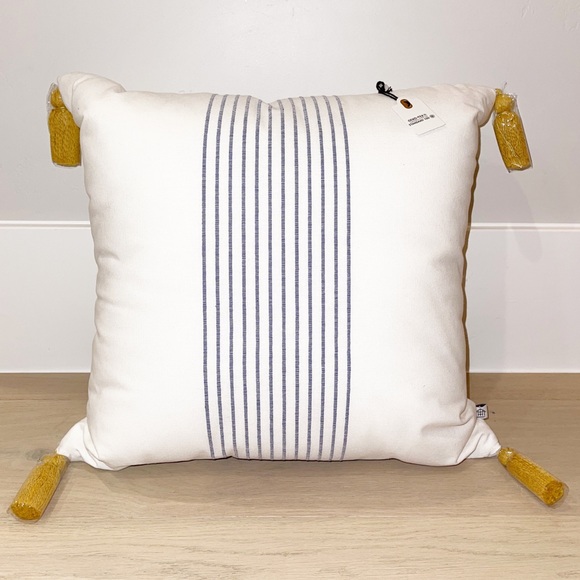 Hearth & Hand Other - Hearth & Hand with Magnolia Tassel Throw Pillow
